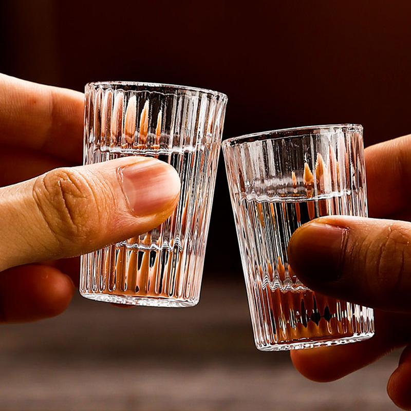 زجاج نبيذ أجنبي مخطط بسعة صغير - مراجعة Wine Beer Liquor وسعره