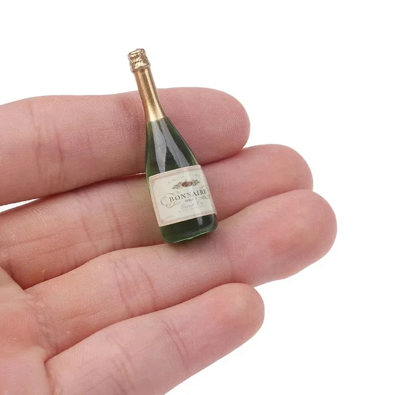 قطعتان من نماذج زجاجات الشمبان - مراجعة Wine Beer Liquor وسعره